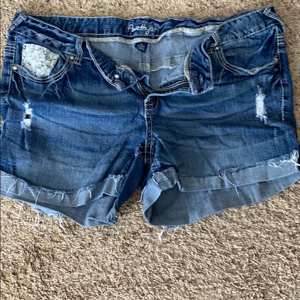 Amethyst jean shorts